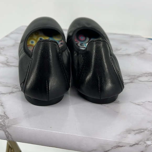 BORN Julianne Leather Ballet Flats Black Size 7.5M Comfy Casual Slip On - Picture 3 of 8